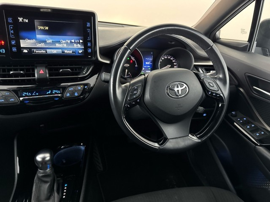 2019 Toyota C-HR - image 9