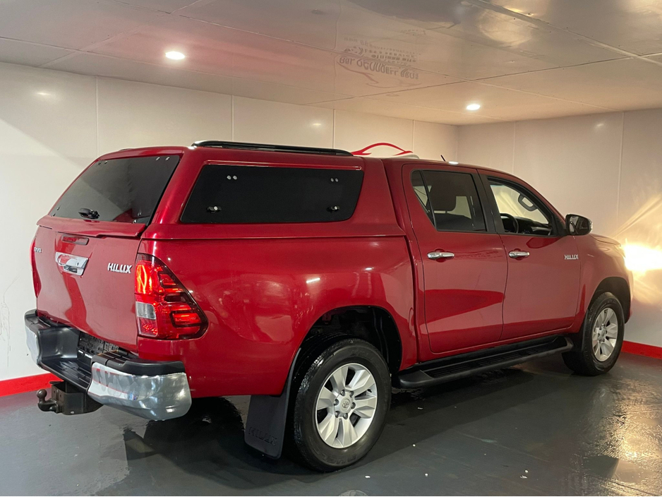 2018 Toyota Hilux DOUBLE CAB SR5 4DR DREW €29,950