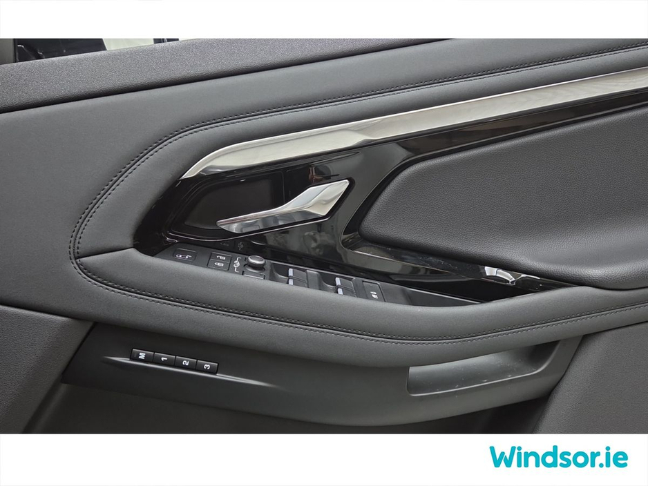 2021 Land Rover Range Rover Evoque - image 17