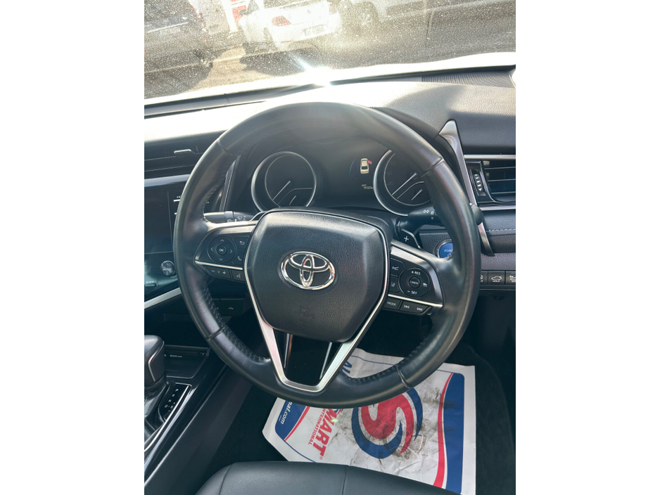 2020 Toyota Camry - image 8