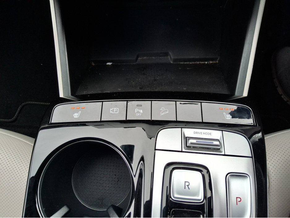 2022 Hyundai Tucson - image 14