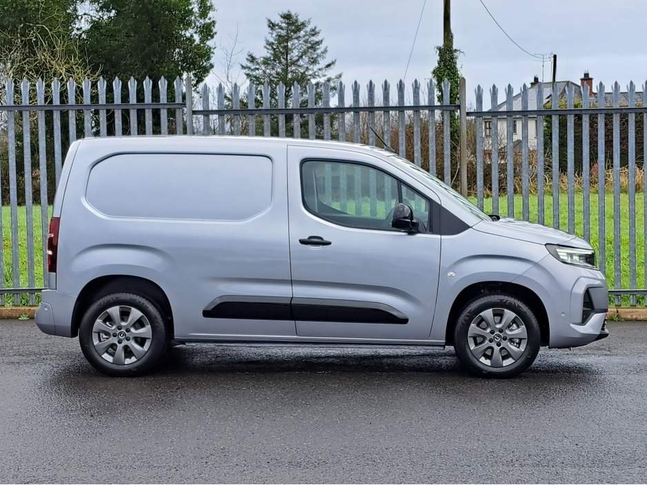 2026 Opel Combo SPORTIVE L1H1 1.5TD 130BHP **8 SPEED AUTOMATIC**TOP SPEC** €25,163
