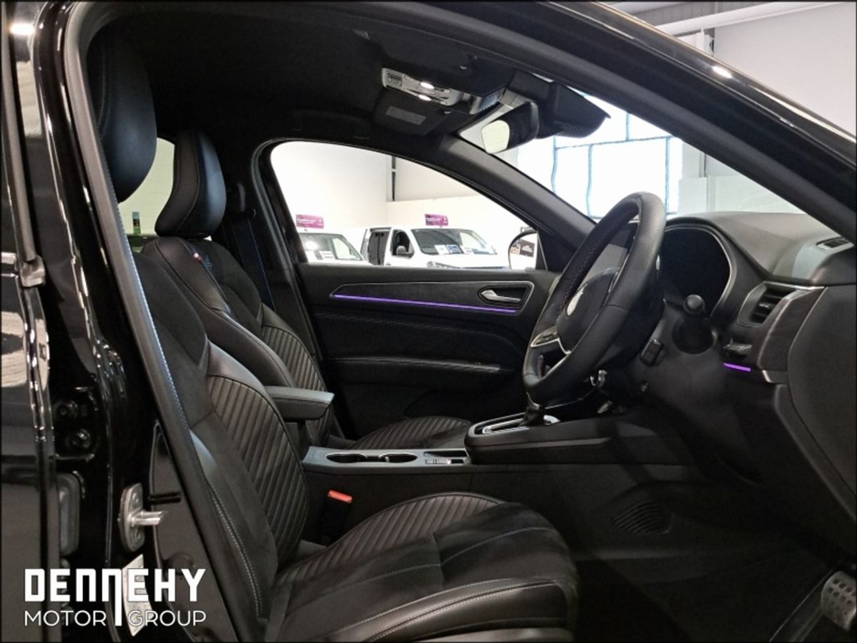 2025 Renault Arkana - image 24