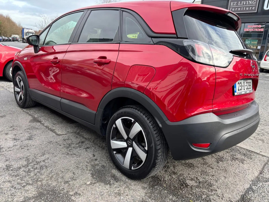 2023 Opel Crossland - image 8