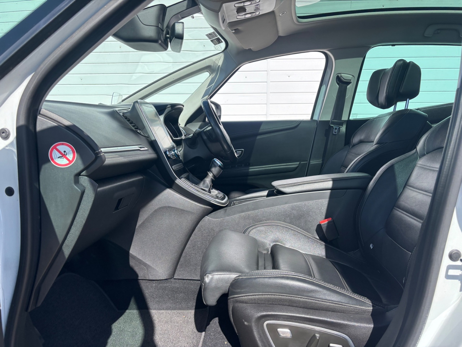 2018 Renault Scenic - image 14