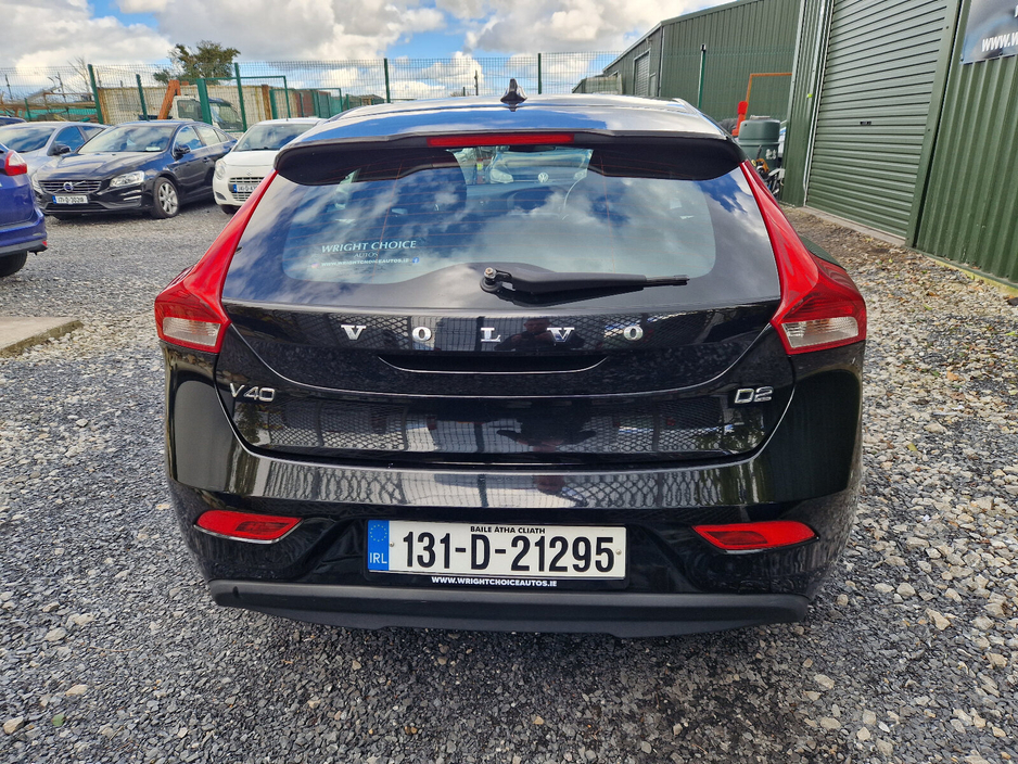 2013 Volvo V40 - image 7