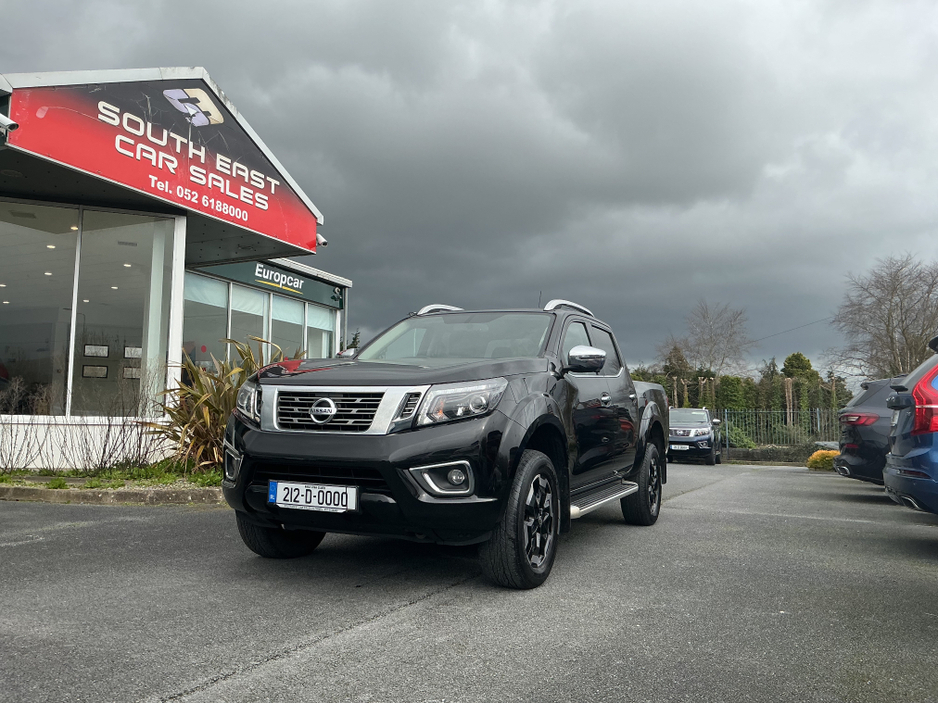2021 Nissan Navara - image 2