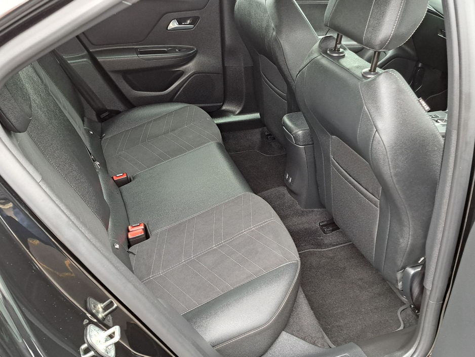 2025 Opel Mokka - image 18