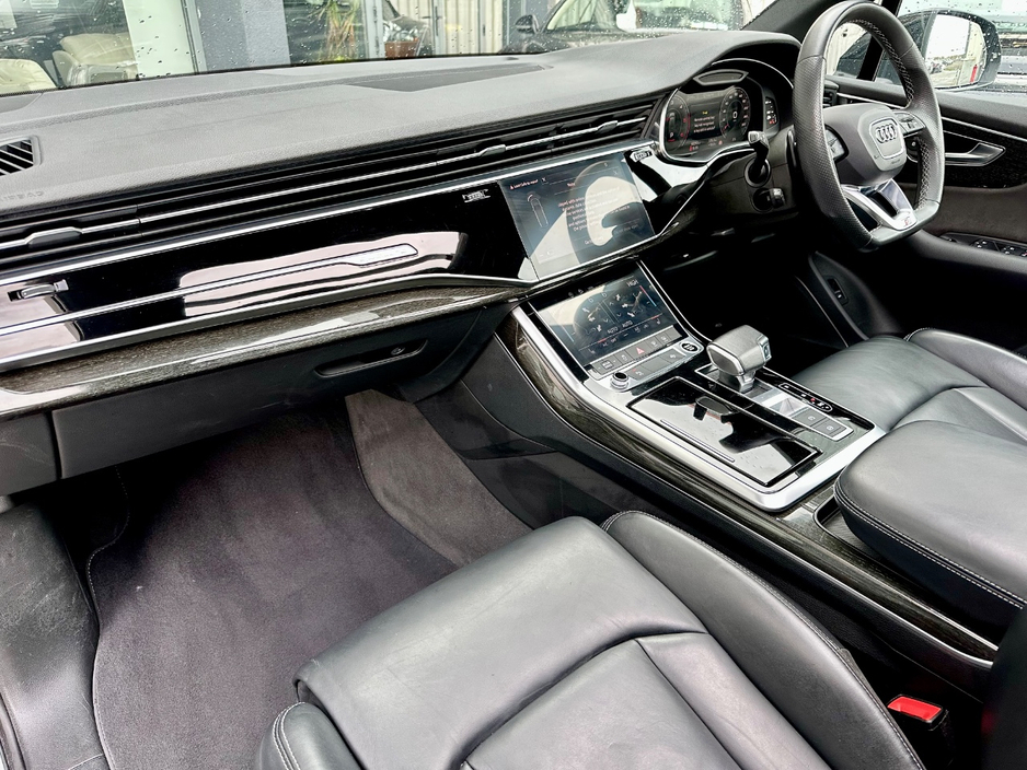 2021 Audi Q7 - image 5