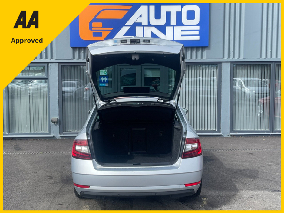 2020 Skoda Octavia - image 4