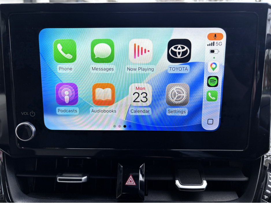 2022 Toyota Corolla - image 10