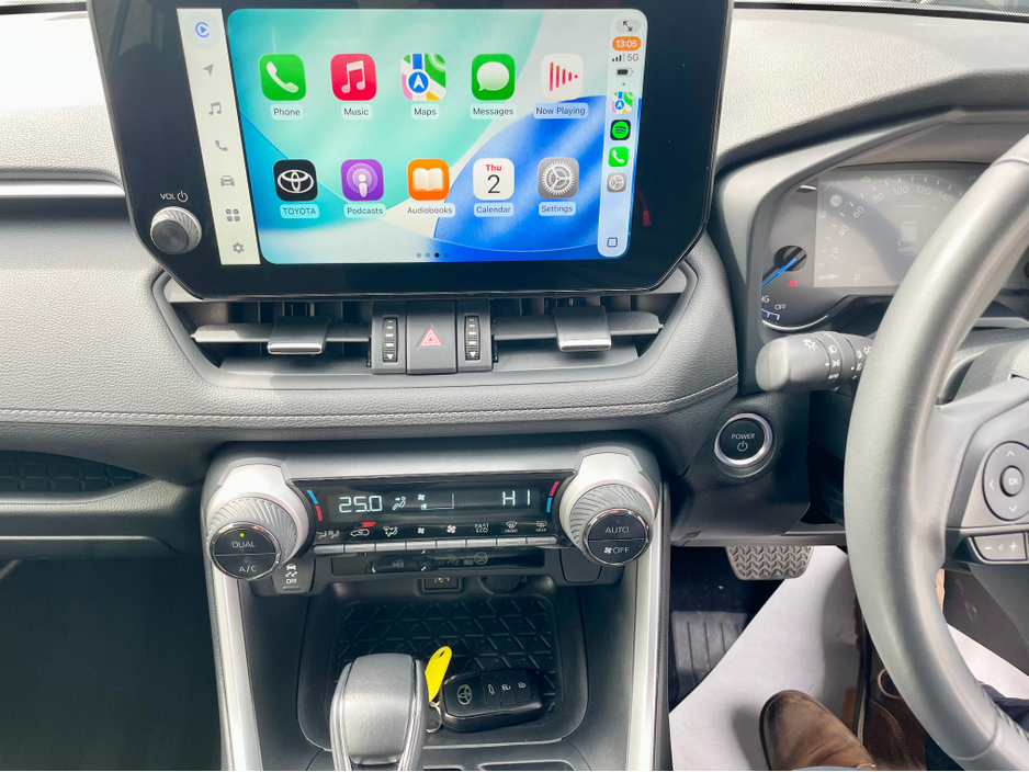 2024 Toyota Rav4 - image 12