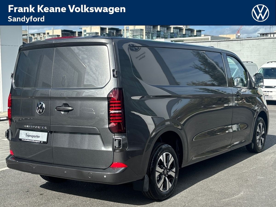 2026 Volkswagen Transporter - image 3