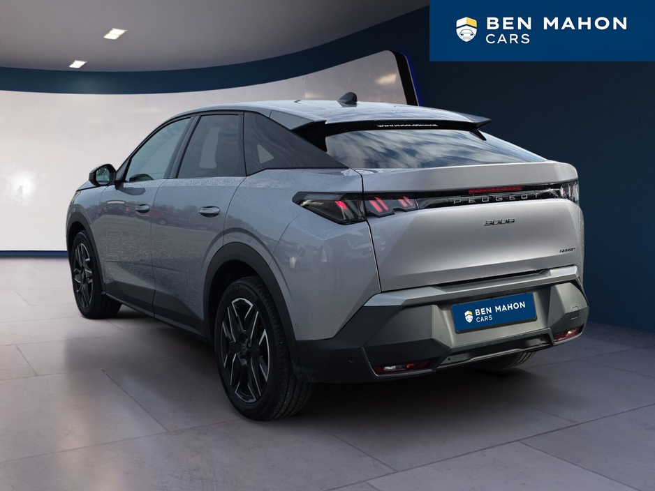 2025 Peugeot 3008 - image 4