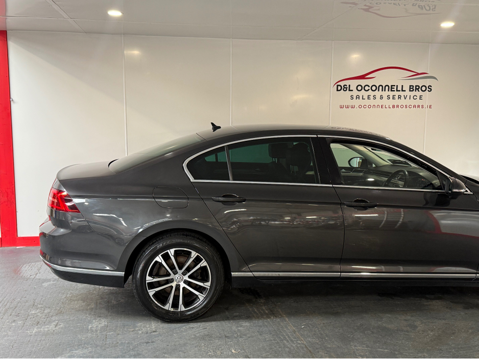 2019 Volkswagen Passat - image 22