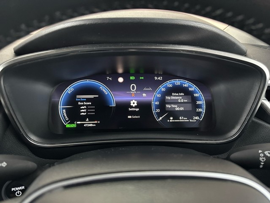 2023 Toyota Corolla - image 13