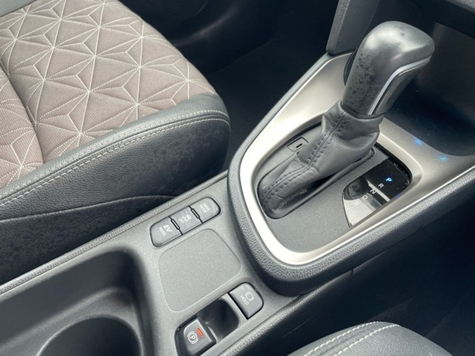 2022 Toyota Yaris Cross - image 19