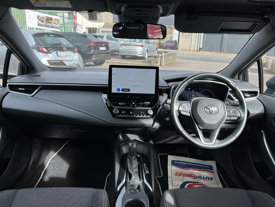 2024 Toyota Corolla - image 8