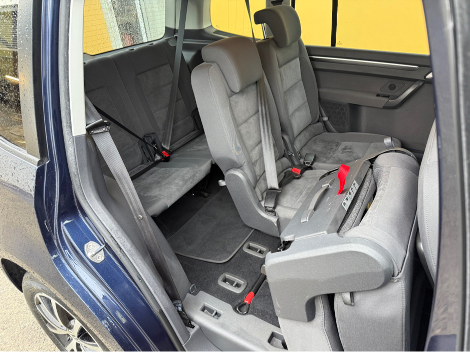 2015 Volkswagen Touran 1.4TSI HIGHLINE AUTOMATIC DBA-1TCTH €14,950