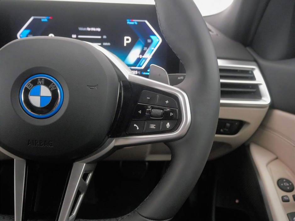 2025 BMW 3 Series - image 17