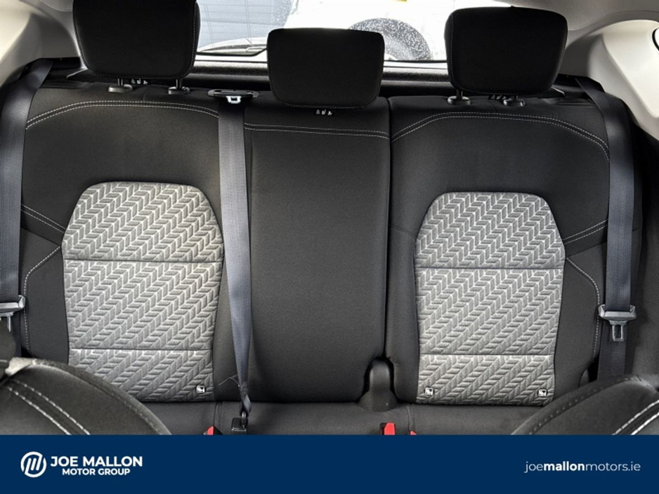 2022 Renault Captur - image 18