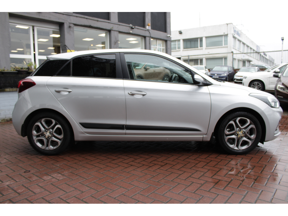 2019 Hyundai i20 1.2 ACTIVE DELUXE 5DR HATCHBACK  //  ONLY 43,869 KM //  STUNNING CAR FINISHED IN SILVER // BUY WITH CONFIDENCE AA AND SIMI APPROVED DEALER 2026 // FINANCE ARRANGED // ALL TRADE €14,950