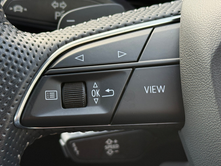 2020 Audi Q8 - image 24