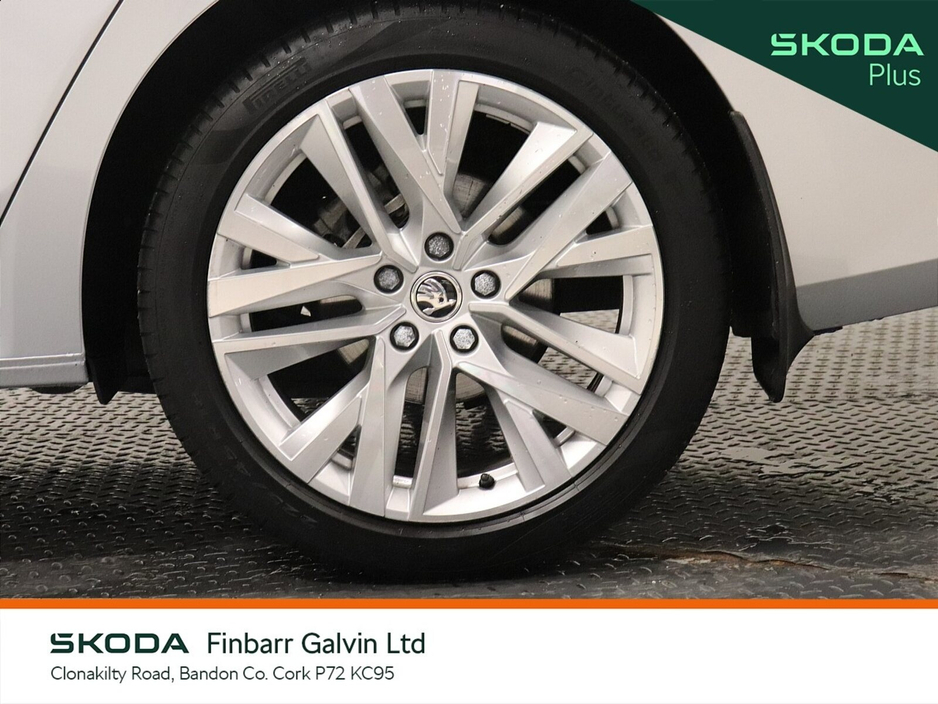 2025 Skoda Octavia Selection 1.5TSI 115HP €33,950