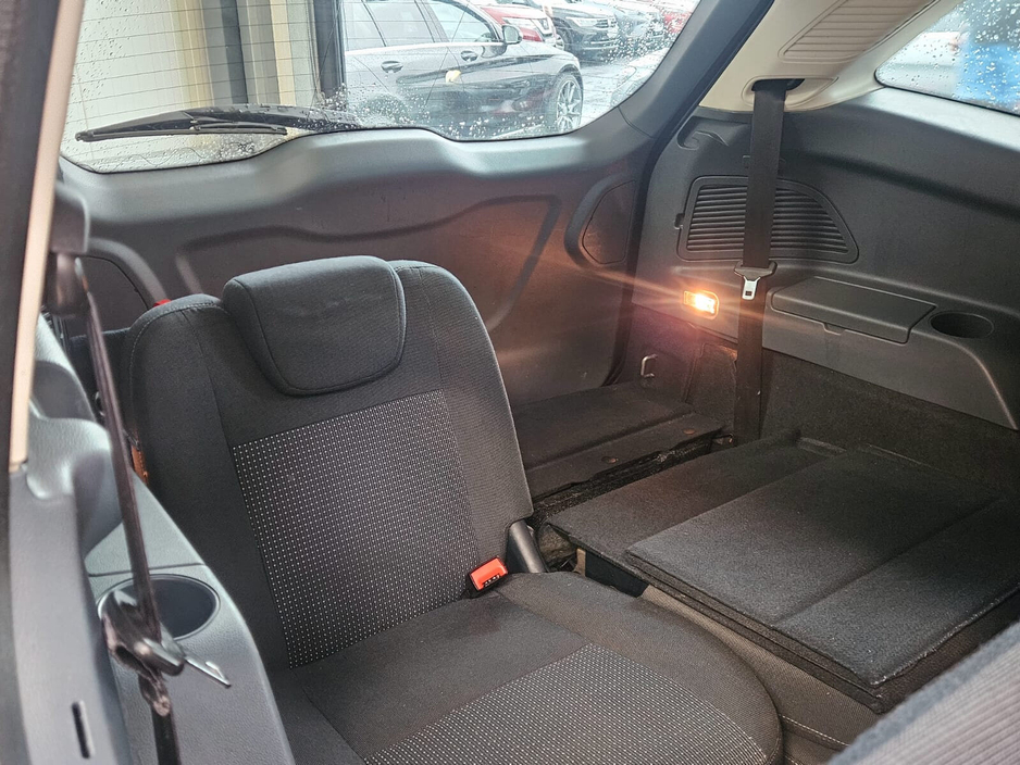 2015 Ford Grand C-Max - image 7