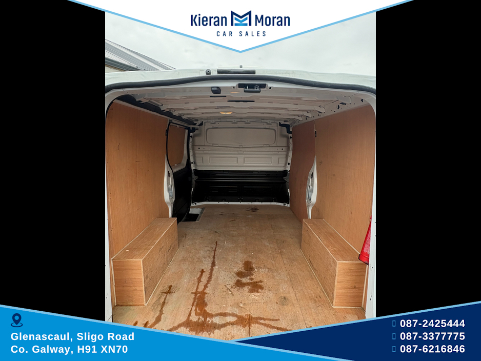 2023 Renault Trafic - image 12