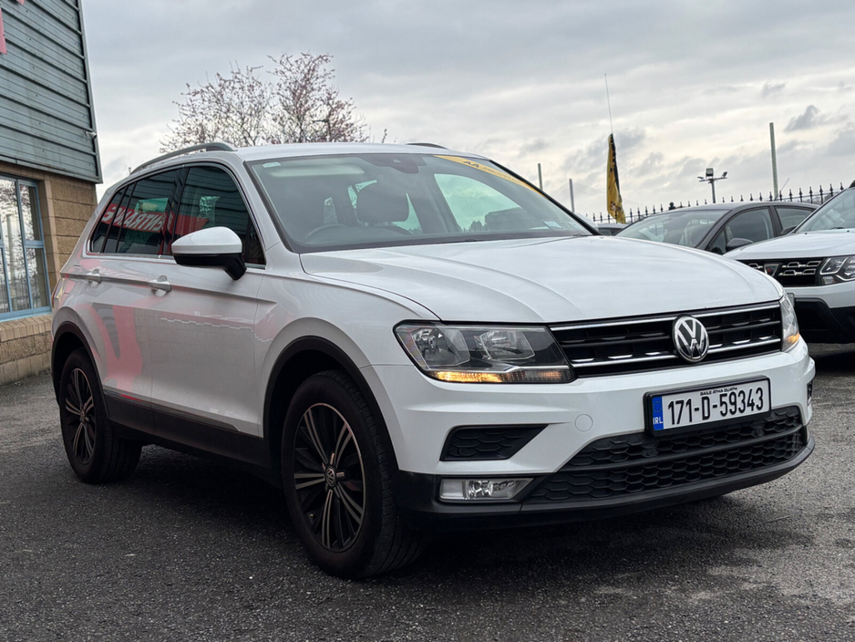 2017 Volkswagen Tiguan - image 4
