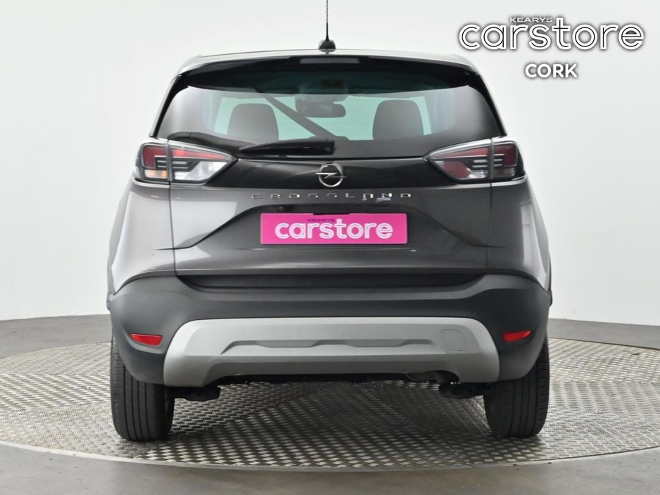2022 Opel Crossland - image 4