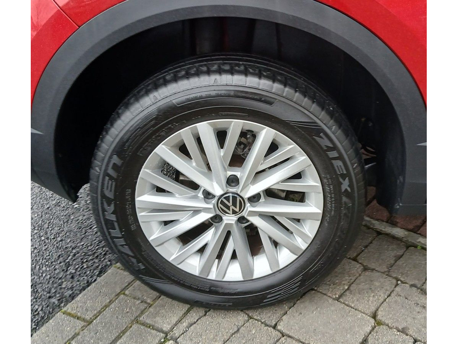 2024 Volkswagen T-Roc LIFE 2.0 TDI 116HP *APP CONNECT, ADAPTIVCE CRUISE CONTRO, BLUETOOTH* €31,495