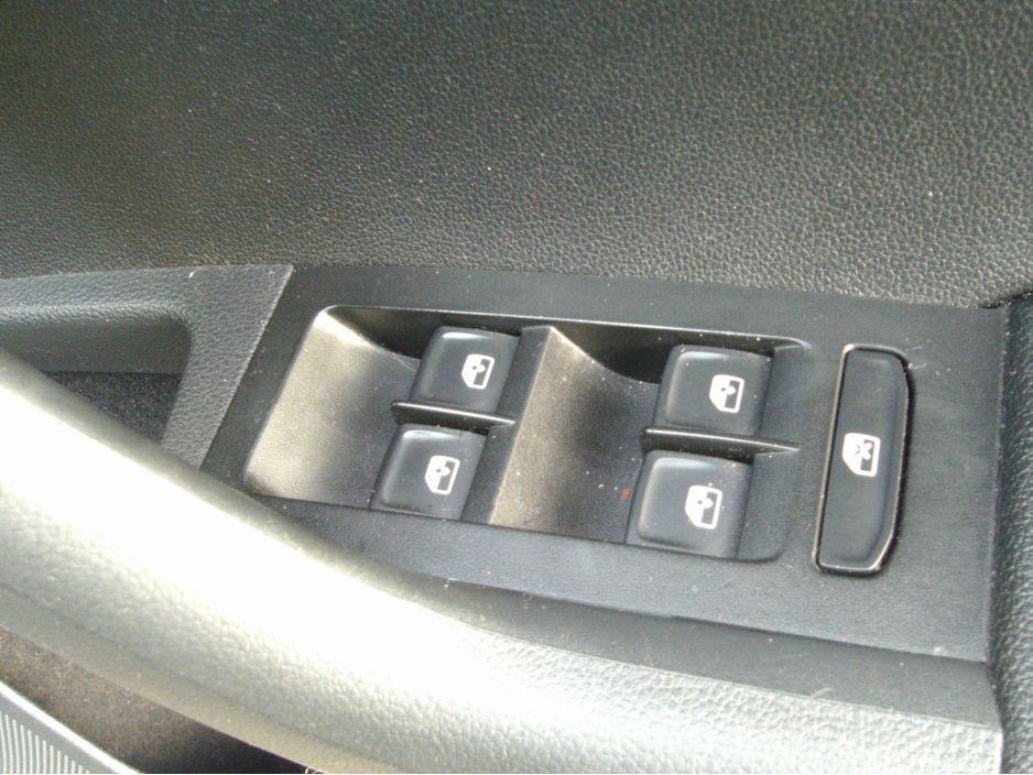 2019 Skoda Octavia - image 22