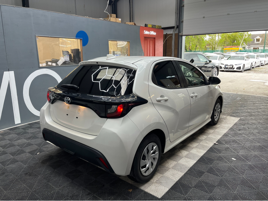2020 Toyota Yaris - image 2