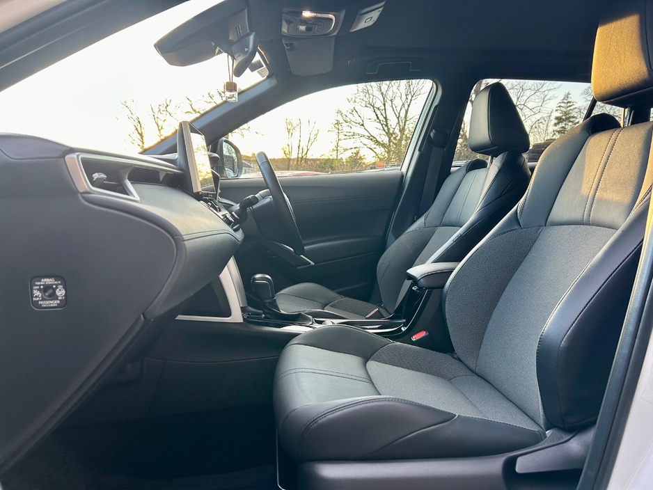 2023 Toyota Corolla Cross - image 11