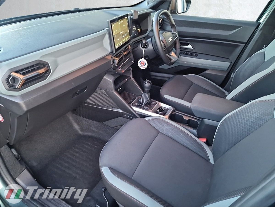 2025 Dacia Duster * 4X4 EXTREME MHEV 140BHP * TRINITY MOTORS * €30,945