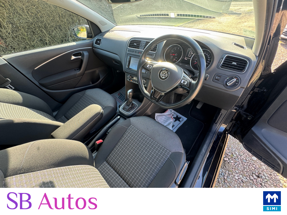 2016 Volkswagen Polo - image 12