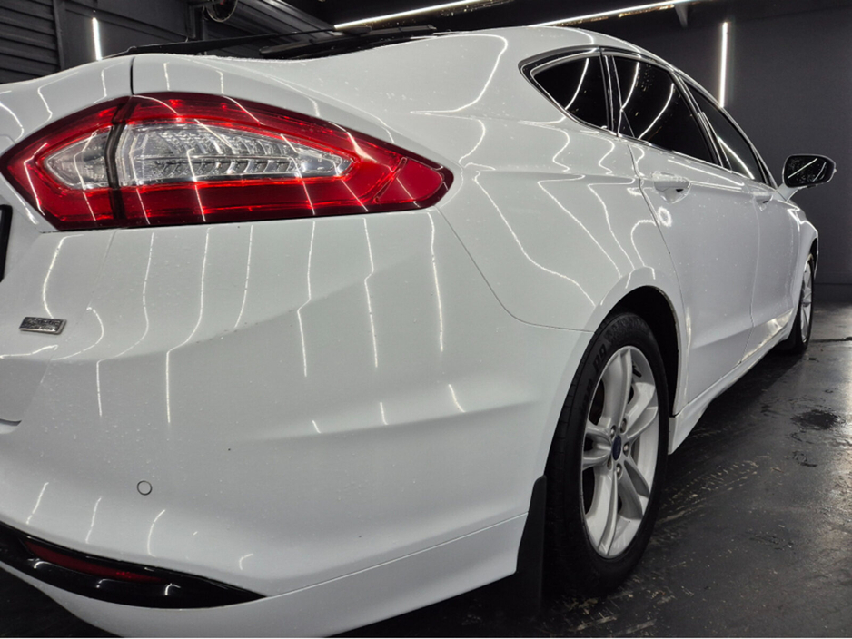 2017 Ford Mondeo - image 10