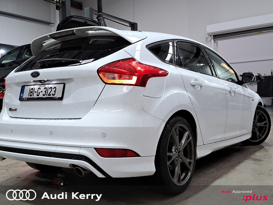 2018 Ford Focus - image 24