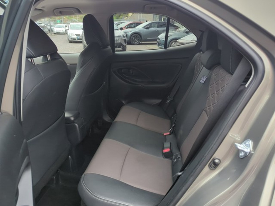 2025 Toyota Yaris Cross - image 7