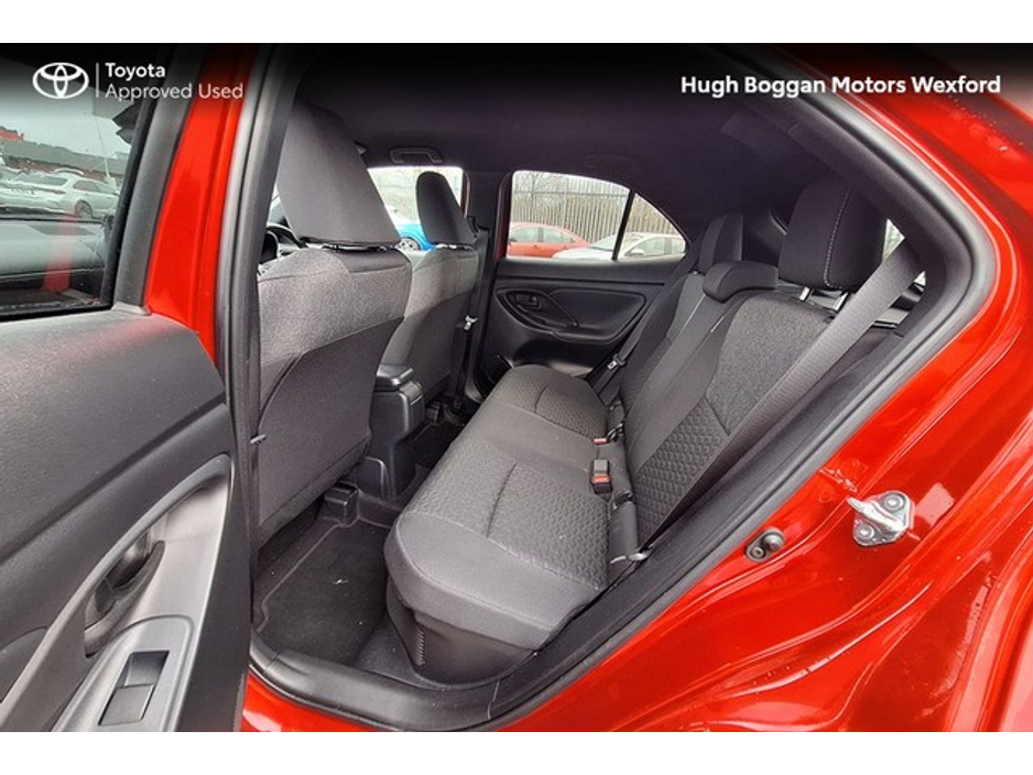 2024 Toyota Yaris Cross LUNA SPORT BITONE, MINT CONDITION €29,995