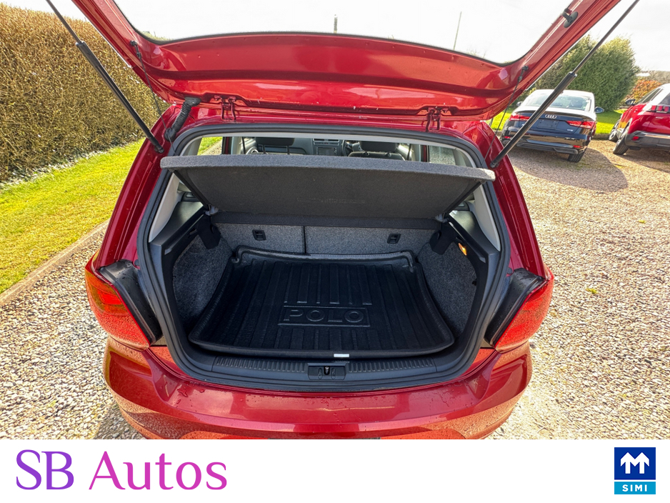 2016 Volkswagen Polo - image 9