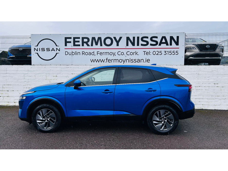 2024 Nissan Qashqai LOW MILEAGE + GLASS ROOF + REAR COLOUR CAMERA + PARK SENSORS €30,995