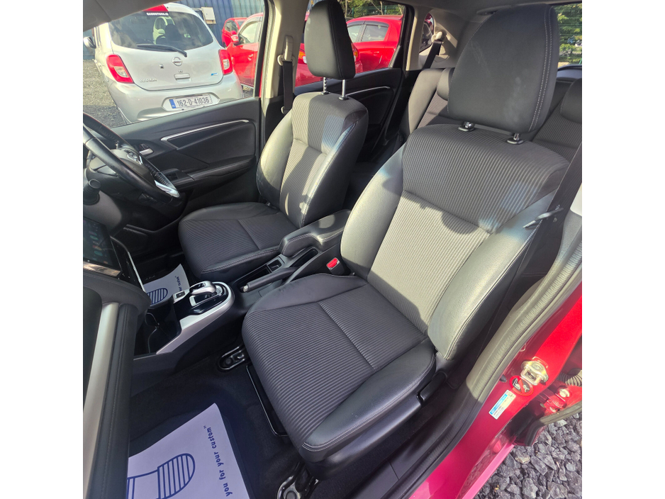 2017 Honda Fit - image 18