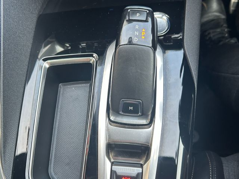 2019 Peugeot 3008 - image 27