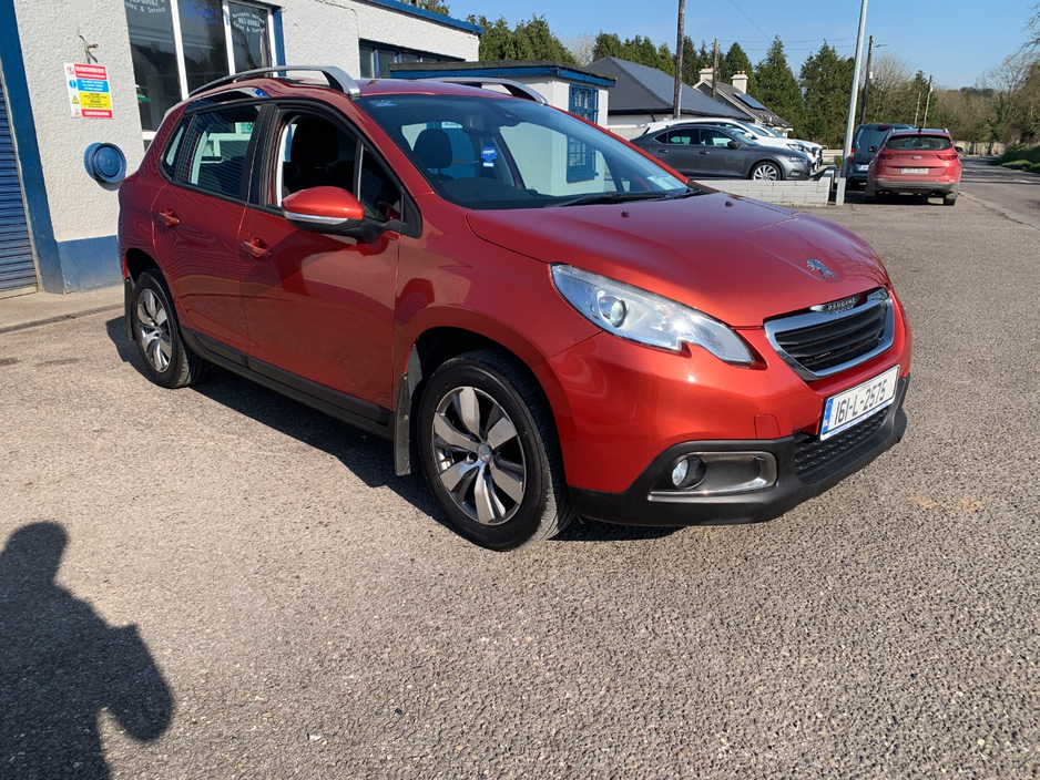 2016 Peugeot 2008 - image 2