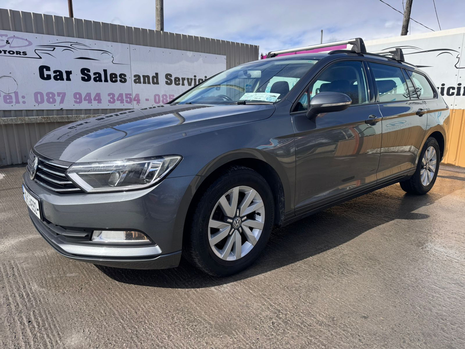 2016 Volkswagen Passat - image 11