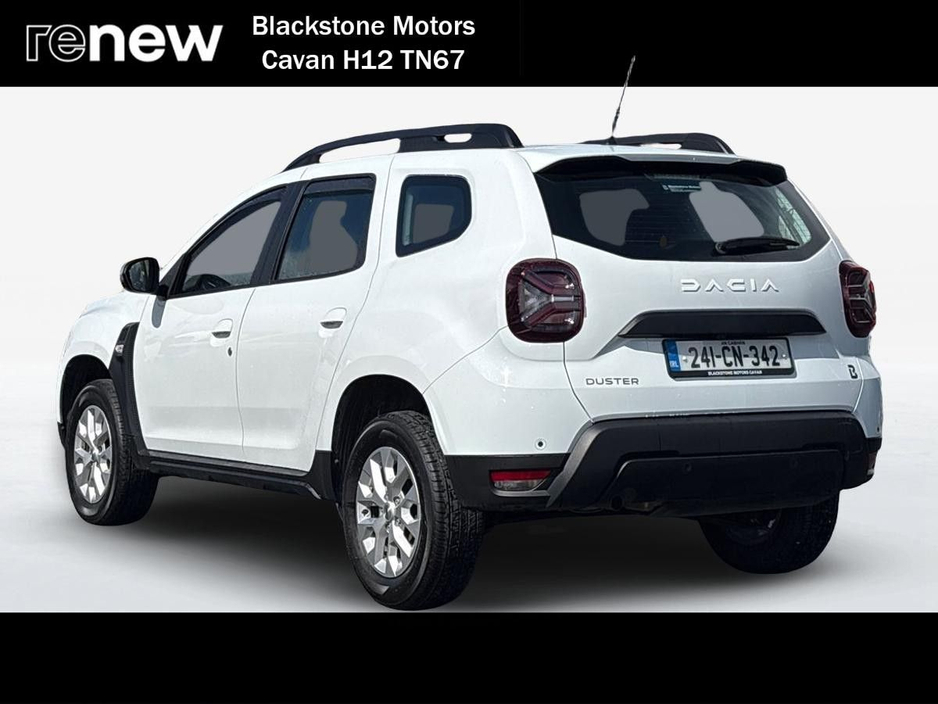 2024 Dacia Duster - image 3