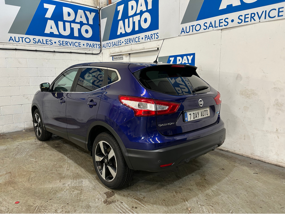 2015 Nissan Qashqai - image 5